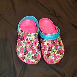 Girls size 4 crocs